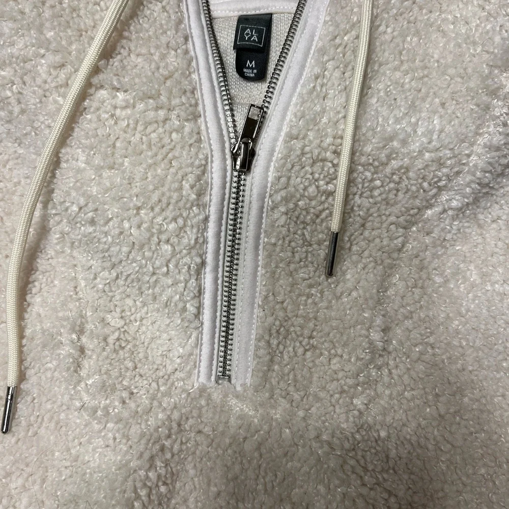 Francescas off white sherpa hoody with pockets size medium - Picture 4 of 5
